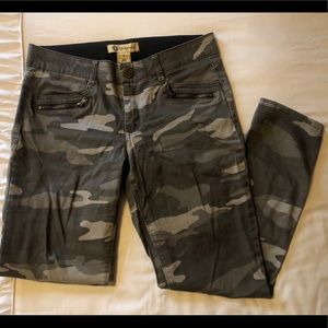 Democracy Ab Tech - Camo Skinny Jeans